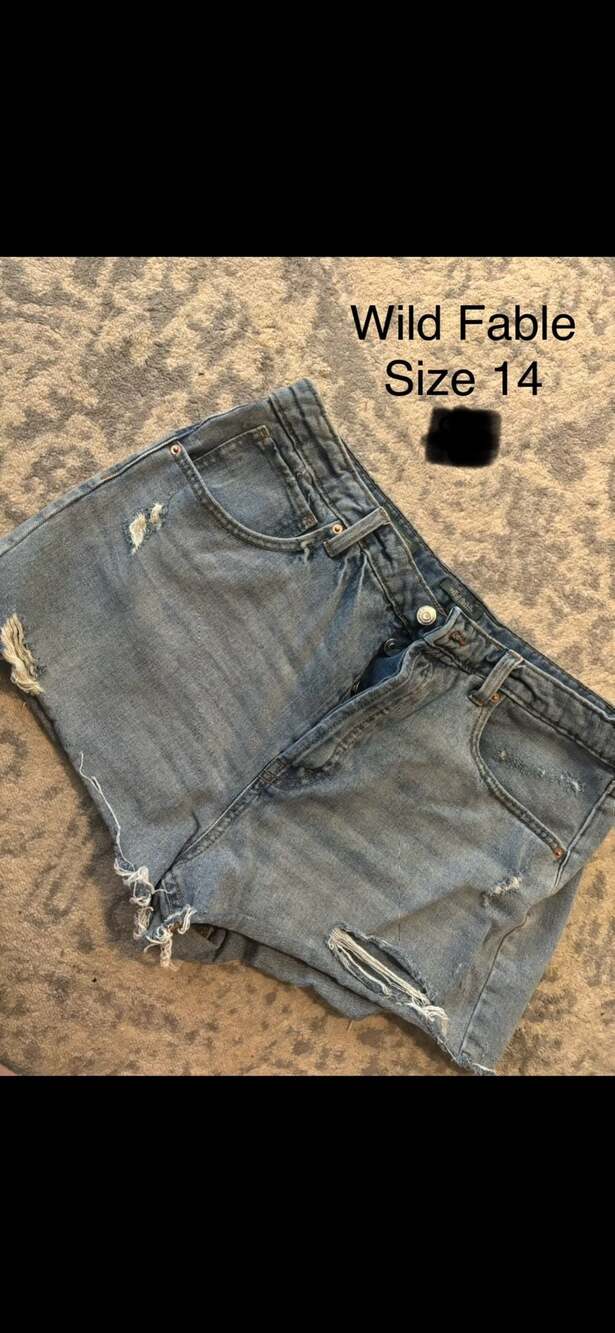 Wild Fable Women's Distressed Mid-Rise Denim Cut-Off Shorts Size 14